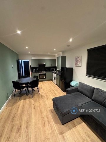 1 bedroom flat to rent - Photo 4