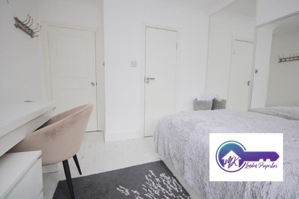 1 bedroom in a flat share to rent - Photo 1