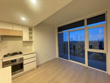 Stunning New 1 Bed/Den View Condo, Century City, Surrey - Photo 5