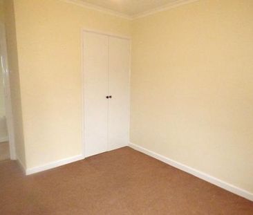 2 bedroom bungalow to rent - Photo 2