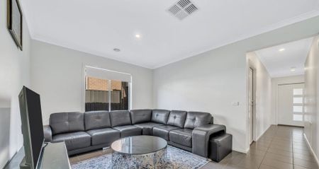 Modern Comfort with Space for Every Lifestyle - Enjoy 1 Week Free Rent! - Photo 3