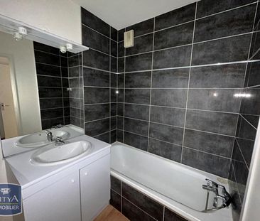 Location Appartement 3 pièces 67m² VILLEFRANCHE SUR SAONE 69400 - Photo 5