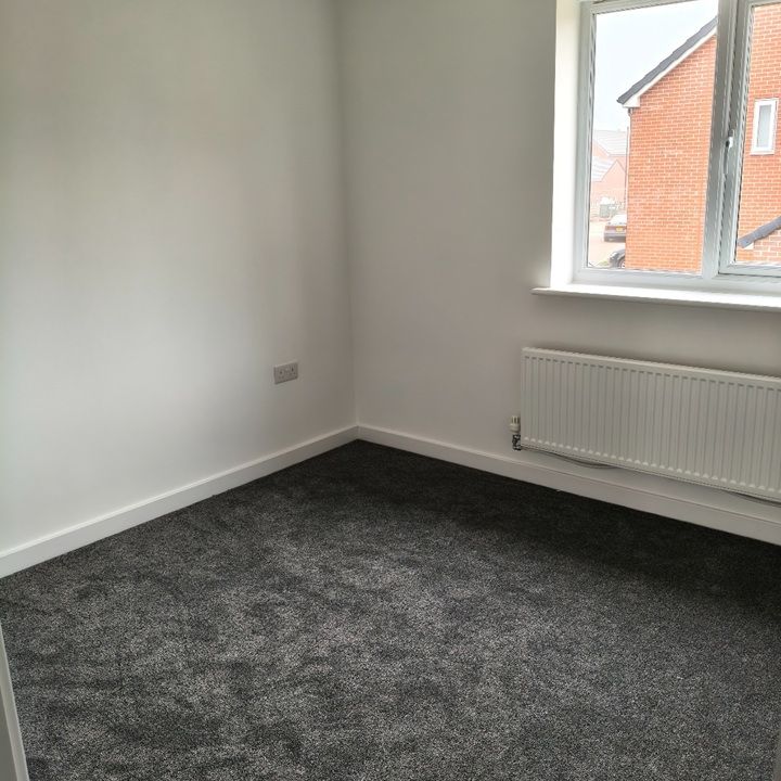 2 Bed Semi-Detached House, Audeley Way, CV6 - Photo 1