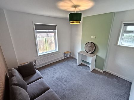 Student Accommodation - Available Now - Photo 5
