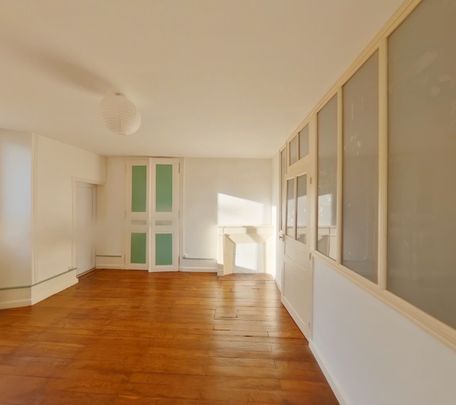 Location Maison 4 pièces 104m² CHAUVIGNY 86300 - Photo 1