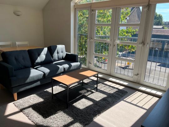 2 Bed Detached House, Tooting Bec Road, SW17 - Photo 1