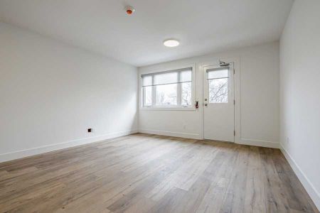 For Lease - 67 Oakmount Road Unit# 3, Toronto, Ontario - Photo 2