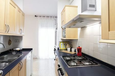 Carrer de la Riera Alta, Barcelona, Catalonia 08001 - Photo 3