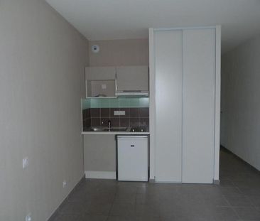 Location Appartement 1 pièce 25m² NARBONNE 11100 - Photo 3