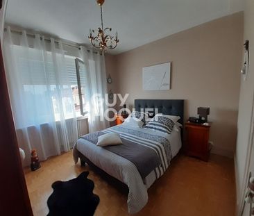 Location Appartement 4 pièces 119m² - Photo 2