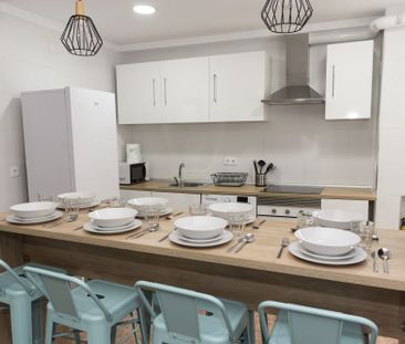 Modern room in Madrid, Paseo de los Pontones Street - Photo 6