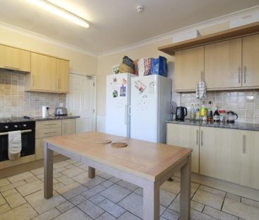 16 Howard Road,Southampton - Photo 5