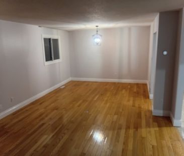 For Lease - 197 Browning Trail Unit# Upper Unit, Barrie, Ontario - Photo 2