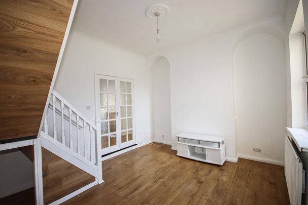 2 bedroom terraced house to rent - Photo 1