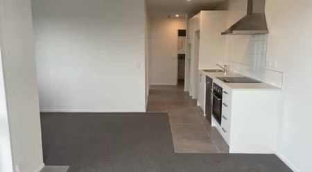 This Near New 1 Bedroom, 1 Bathroom + Study corner apartment is now available for rent. - Photo 3