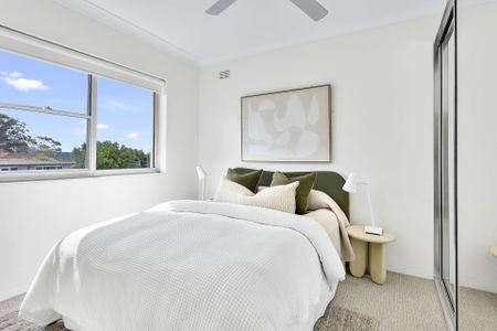 Sleek, Sundrenched with Elevated Vistas - Photo 4