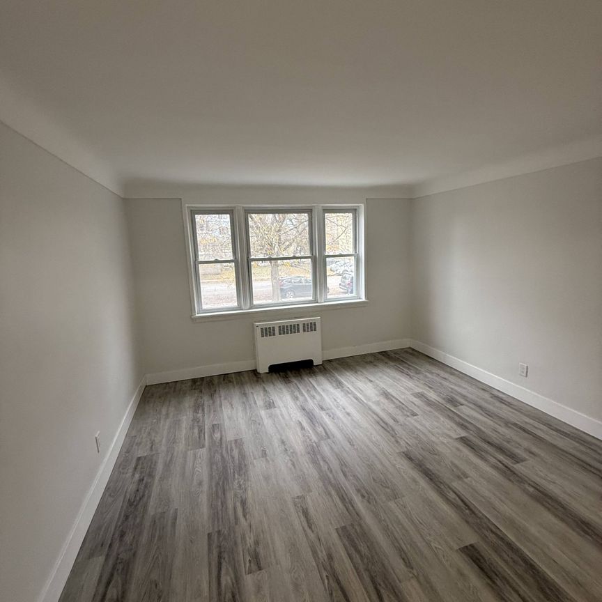 280 Blake Boulevard - 3 Ottawa ON K1L 6L7 - Photo 1