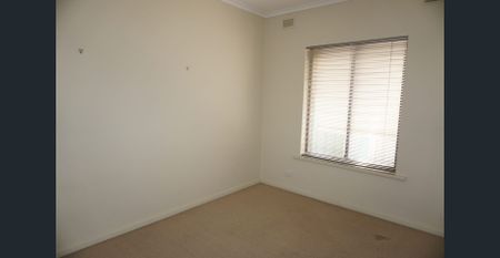 Lovely Single Storey Unit in Small Group - Photo 3