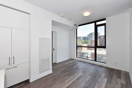 For Lease - 2118 Bloor Street Unit# 504, Toronto, Ontario - Photo 2