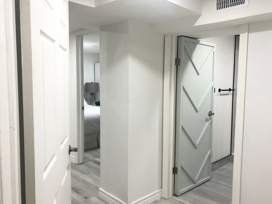 For Lease - 38 Wishing Well Drive Unit# C, Toronto, Ontario - Photo 1