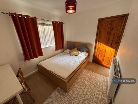 2 bedroom terraced house to rent - Photo 3