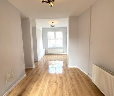 3 bedroom terraced house to rent - Photo 6