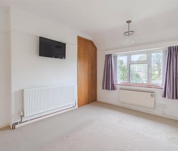 3 bedroom end of terrace house to rent - Photo 3