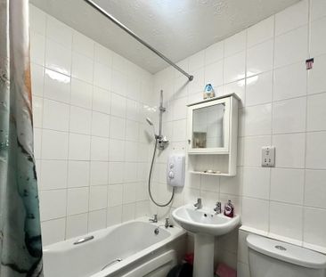 Studio to rent - Photo 6