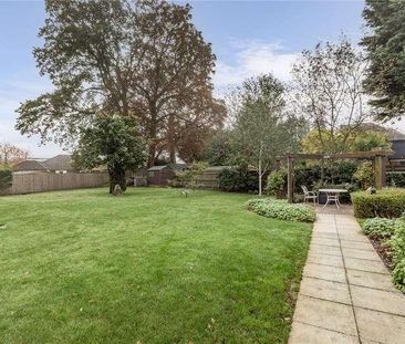 Oyster Lane, Byfleet, West Byfleet, Surrey, KT14 - Photo 1