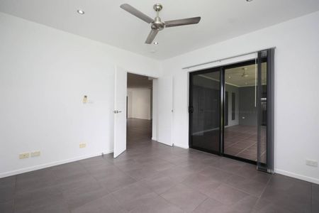 Large Executive Style Home - Large Shed - Large Block - Side Access - Photo 3