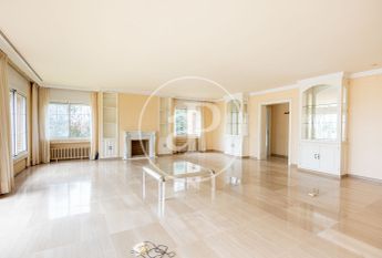 House for Rent in Tiana