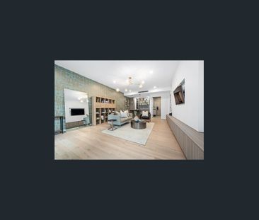 Ultra-Chic Split-Level Apartment with Contemporary Finishes - Photo 2
