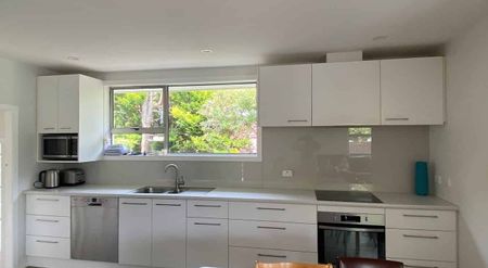 Sunny 3 bdm plus conservatory - Photo 5