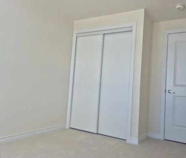 173 GEAR AVENUE - Photo 4