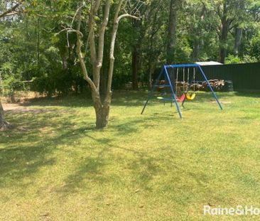 Family Comfort in a Quiet Neighbourhood - Photo 6