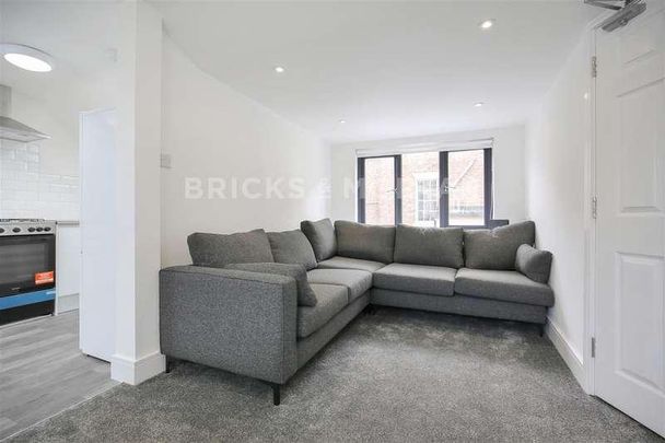 (?.ppw) Bills Included Westgate Road, City Center, Newcastle Upon Tyne, NE4 - Photo 1