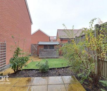 2 bedroom semi-detached house to rent - Photo 6