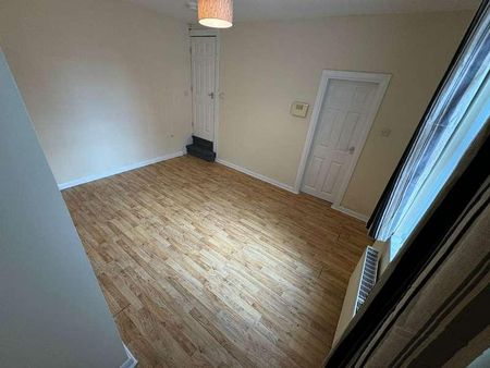 Marley Terrace, Leeds, LS11 - Photo 3