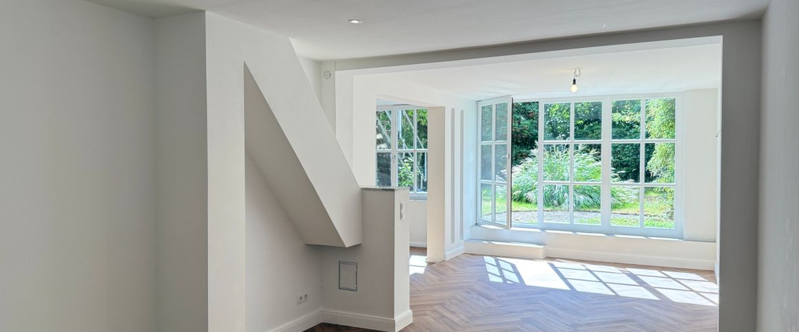 3658 – Stilvolles Wohnen im historischen Gewand – Maisonette mit Terrasse & Garten in Schwachhausen - Photo 1