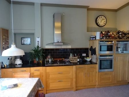 1 Bed Flat, Roseburn Avenue, EH12 - Photo 3