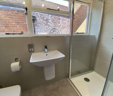 2 bedroom terraced house to rent - Photo 3