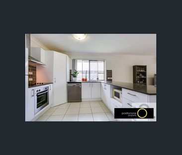 Family Home In Warner Lakes - Photo 4