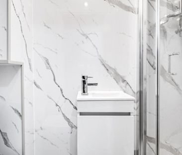 West Cromwell Road, SW5 - Photo 2