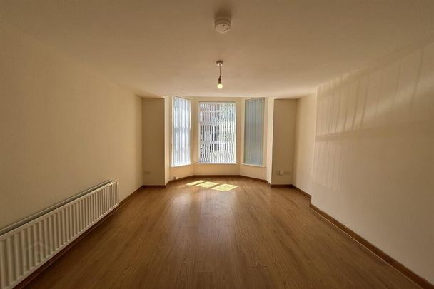 Flat 1, 15 Kinnaird Terrace, Belfast, BT14 6BN - Photo 1
