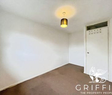 Kiln Way, Badgers Dene, Grays, RM17 - Photo 2