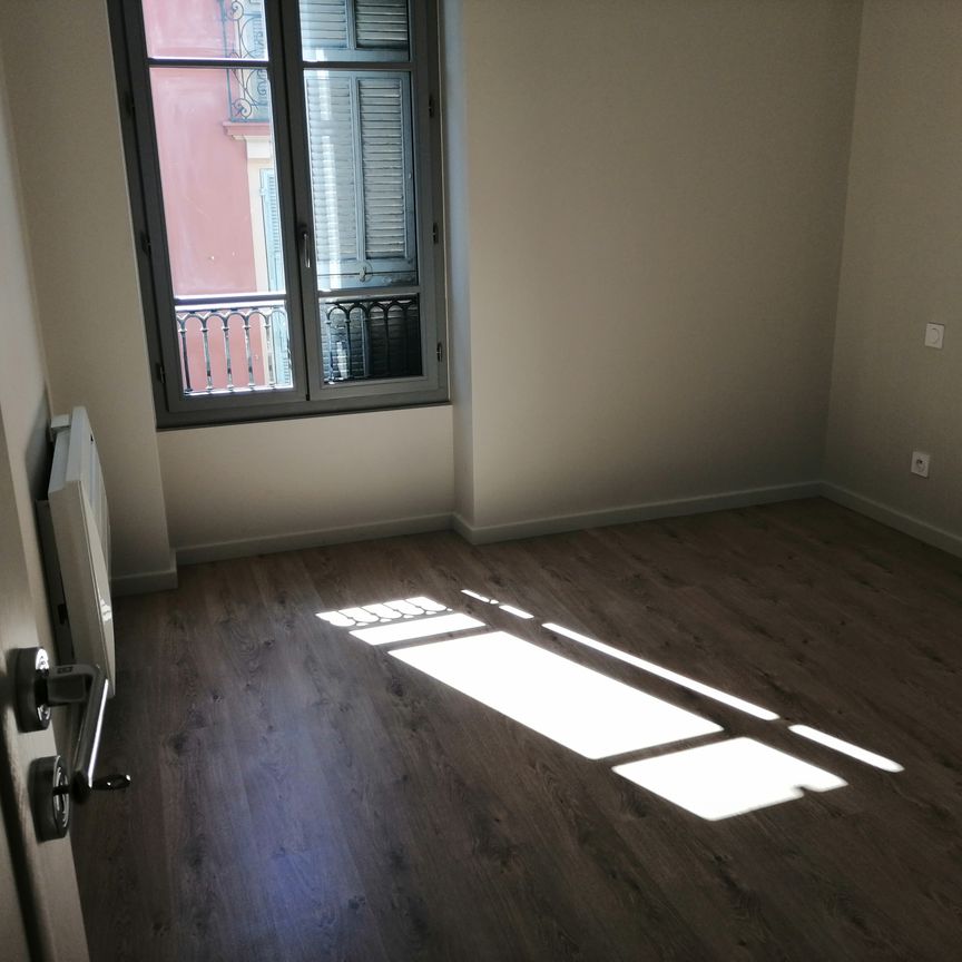 Location Appartement 3 pièces 65m² NICE 06000 - Photo 1