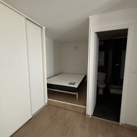 Beau T1 Bis Meublé - Centre ancien - Photo 3