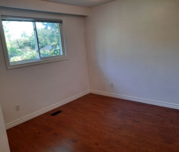 For Lease - 55 Reiber Crescent Unit# Upper, Toronto, Ontario - Photo 4