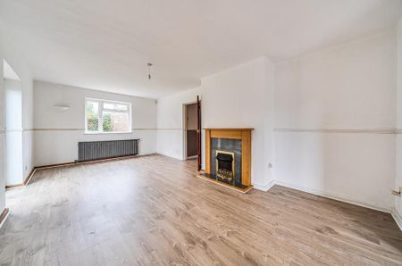 5 bedroom detached house to rent - Photo 2