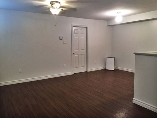 For Lease - 222 Kenilworth Avenue Unit# B, Toronto, Ontario - Photo 1